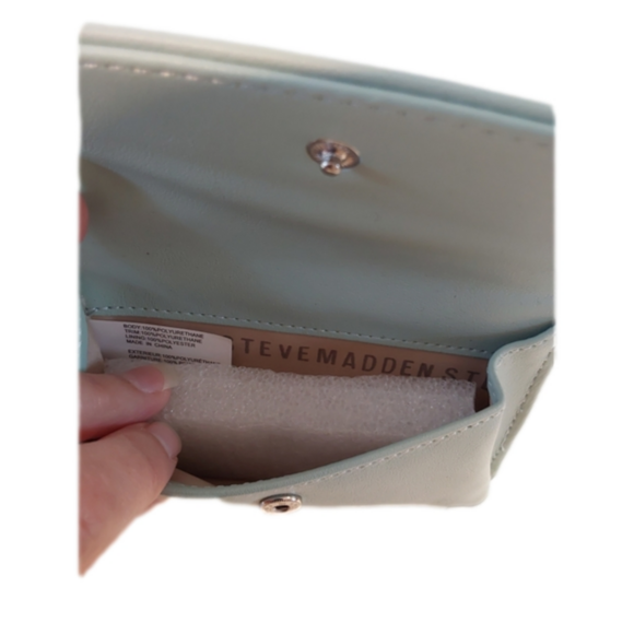 Steve Madden PVC Stone Keychain Wallet-Mint - Picture 4 of 10